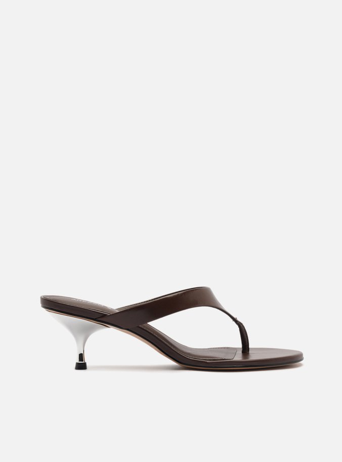 Sandália Marrom Couro Salto Kitten Prata Tira Thong