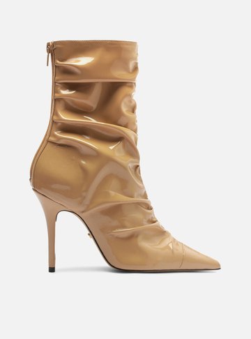 Bota Nude Verniz Cano Curto Franzido