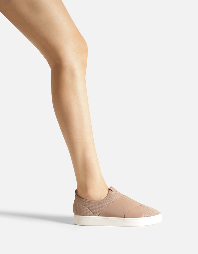 Tênis Slip On Nude Tecido Elásticos