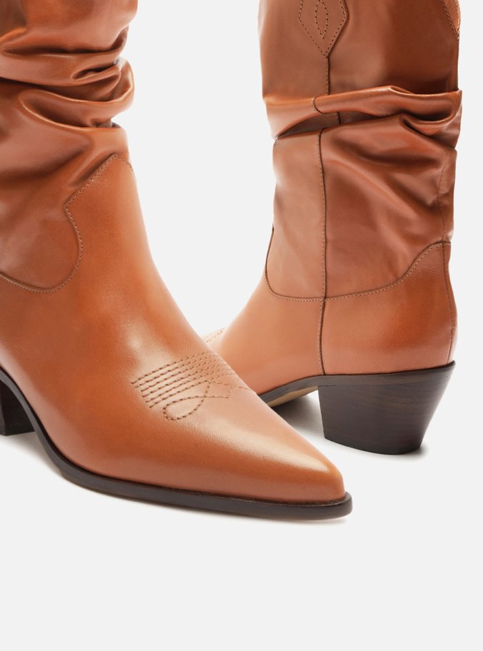 Bota Marrom Couro Cano Curto Franzido Western