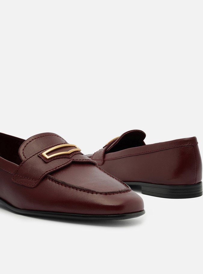 Mocassim Vermelho Couro Tira Metal