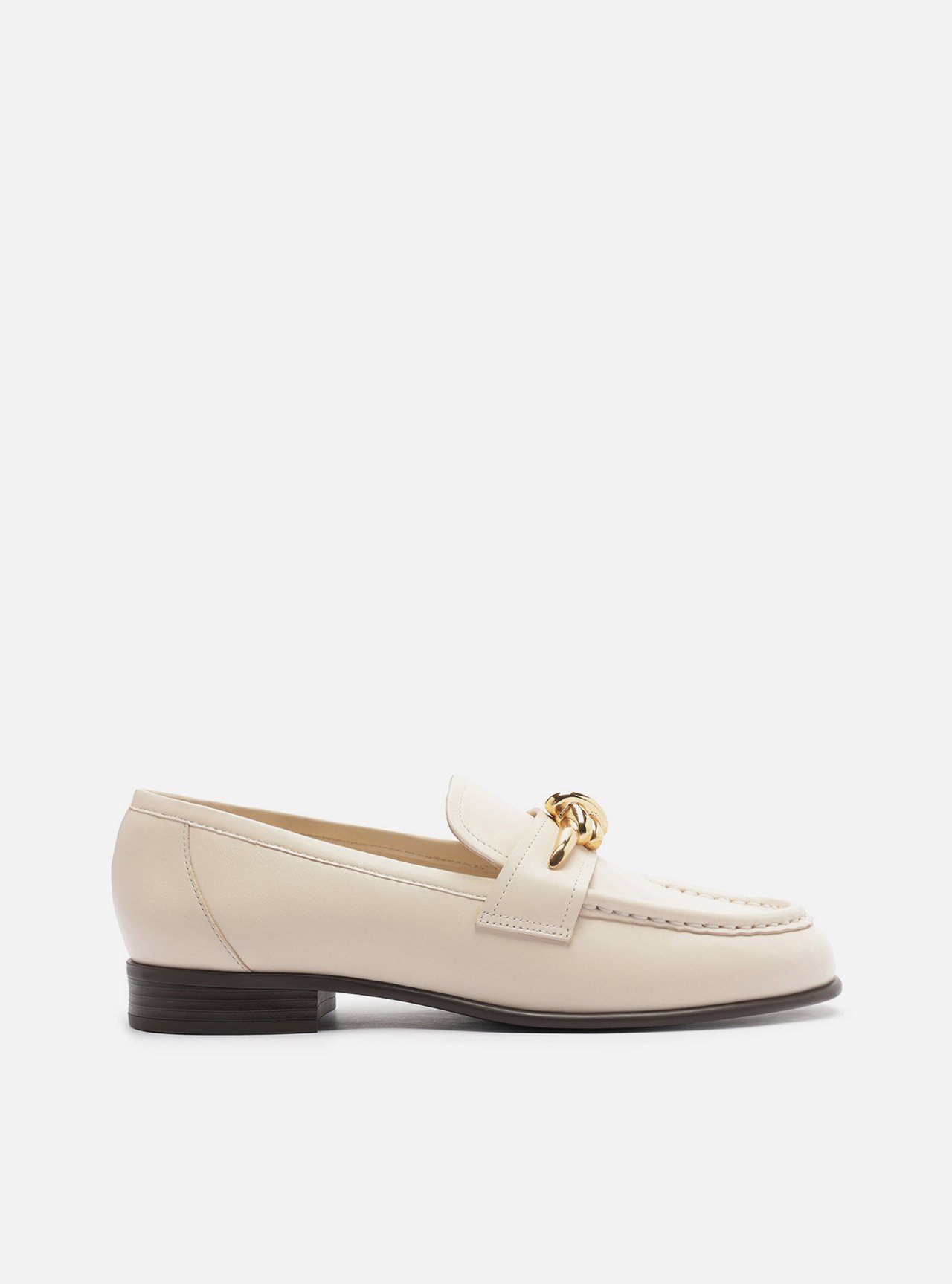 Mocassim Off-White Couro Bico Redondo Metal Nó — foto 1