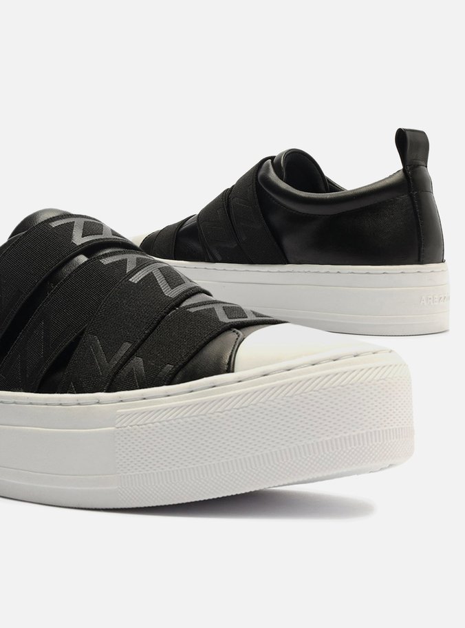 Slip On Preto Couro Flatform Elásticos