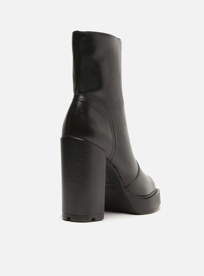Bota Preta Couro Cano Médio Salto Bloco Detalhe