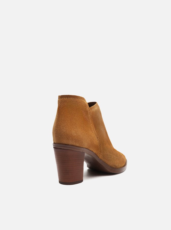 Bota Salto Médio Marrom