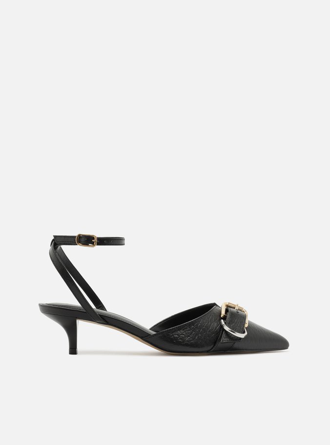 Scarpin Preto Couro Salto Kitten Aberto Fivela