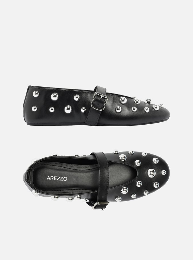 Sapatilha Preta Couro Studs