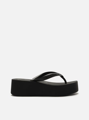 Sandália Preta Flatform Tiras Rio