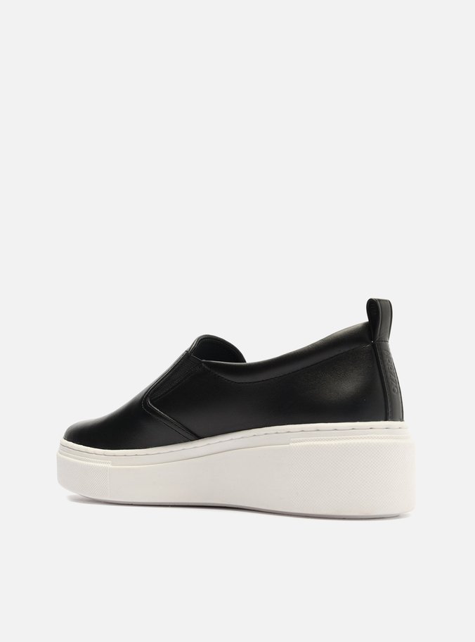 Slip On Preto Couro Flatform Básico