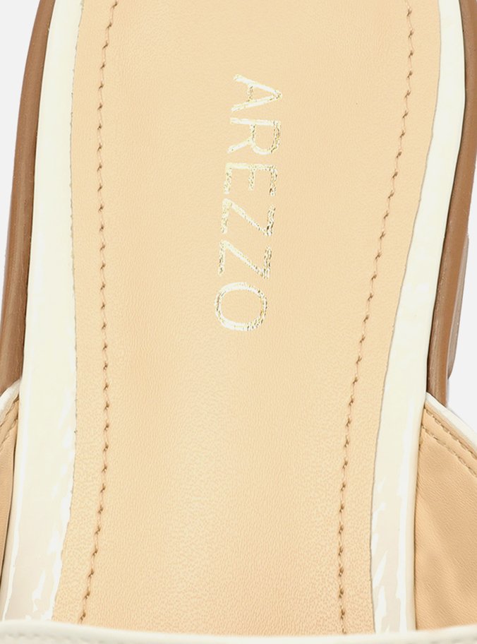 Mule Branca Verniz Bico Redondo Bridão