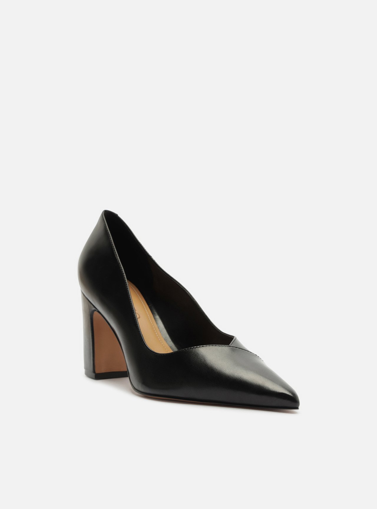 Scarpin Preto Couro Salto Bloco — foto 2