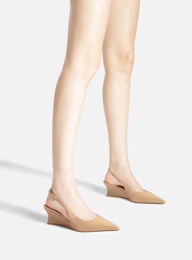 Scarpin Bege Couro Salto Baixo Anabela Slingback