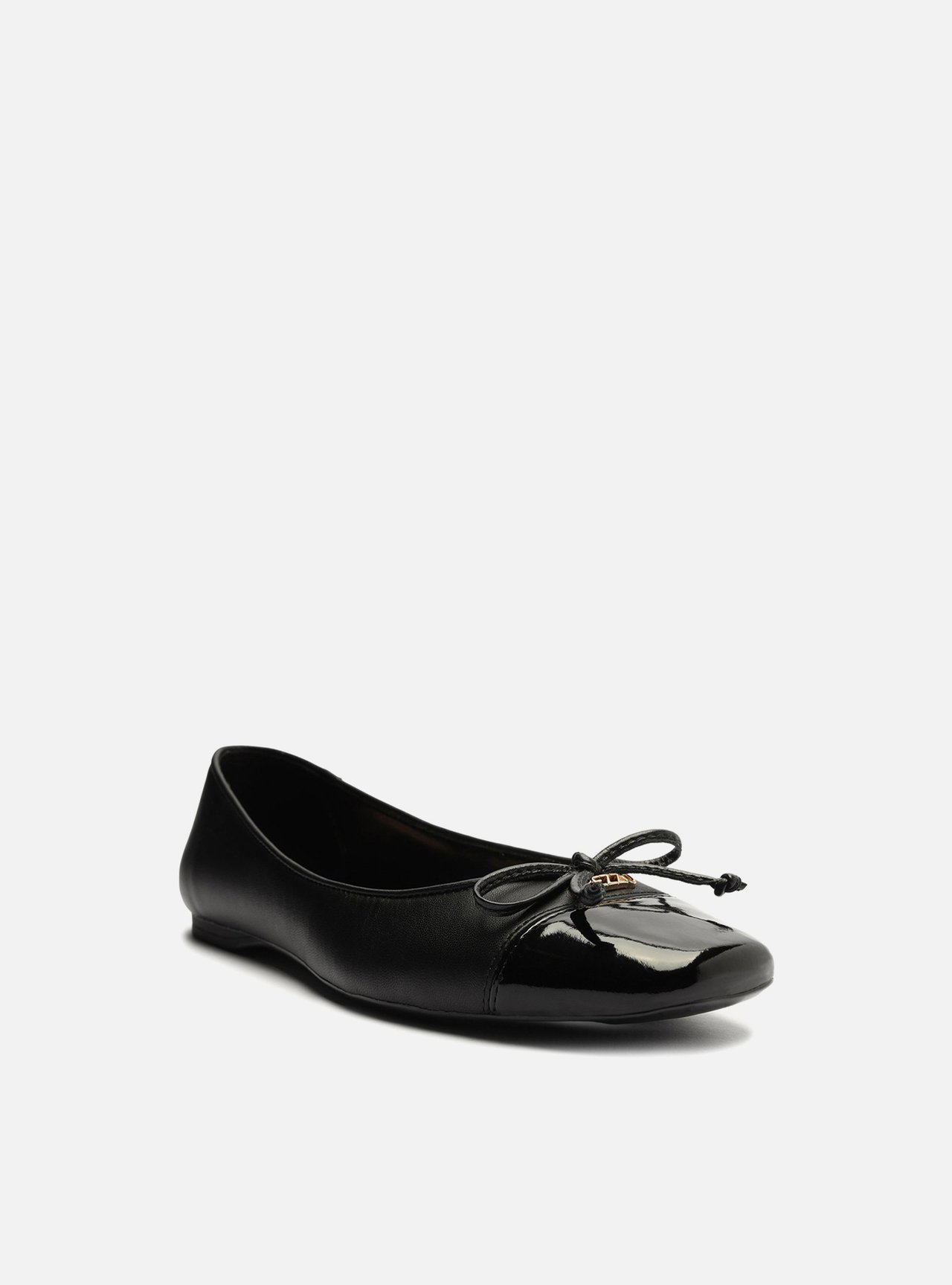 Sapatilha Preta Cap Toe Laço — foto 2