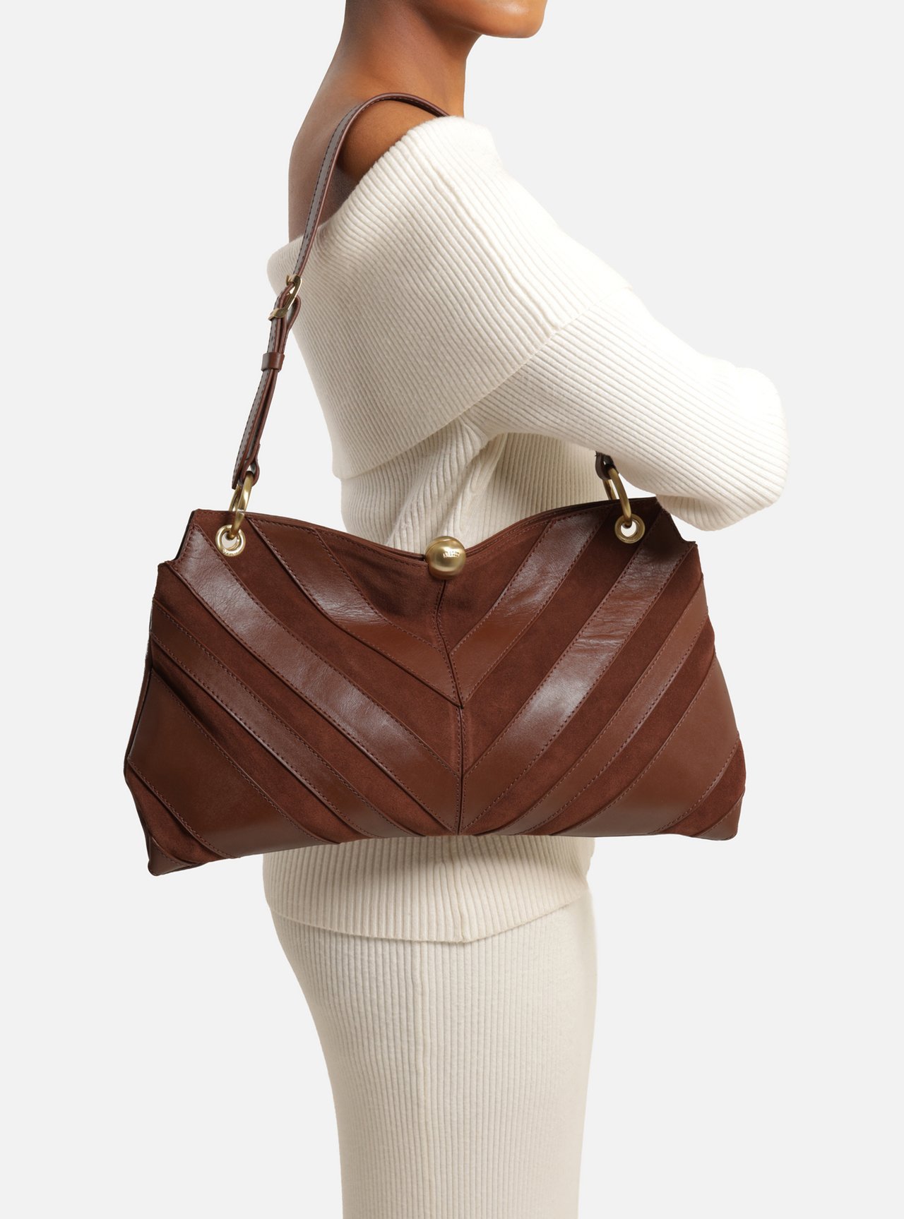 Bolsa Shoulder Marrom Couro Camurça Grande Esfera — foto 6