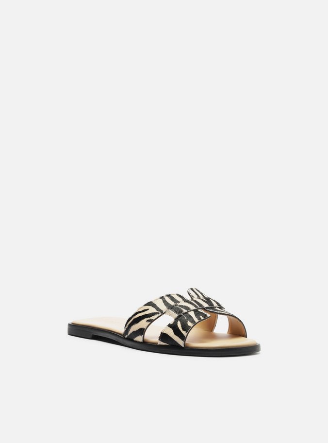 Rasteira Animal Print Bico Quadrado Tira Vazada
