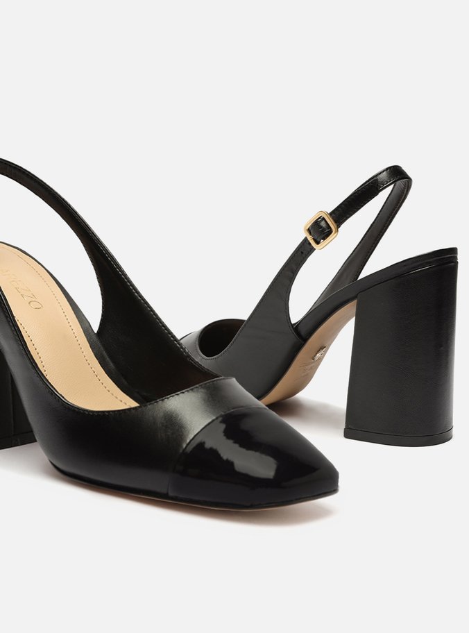 Scarpin Preto Couro Salto Bloco Cap Toe