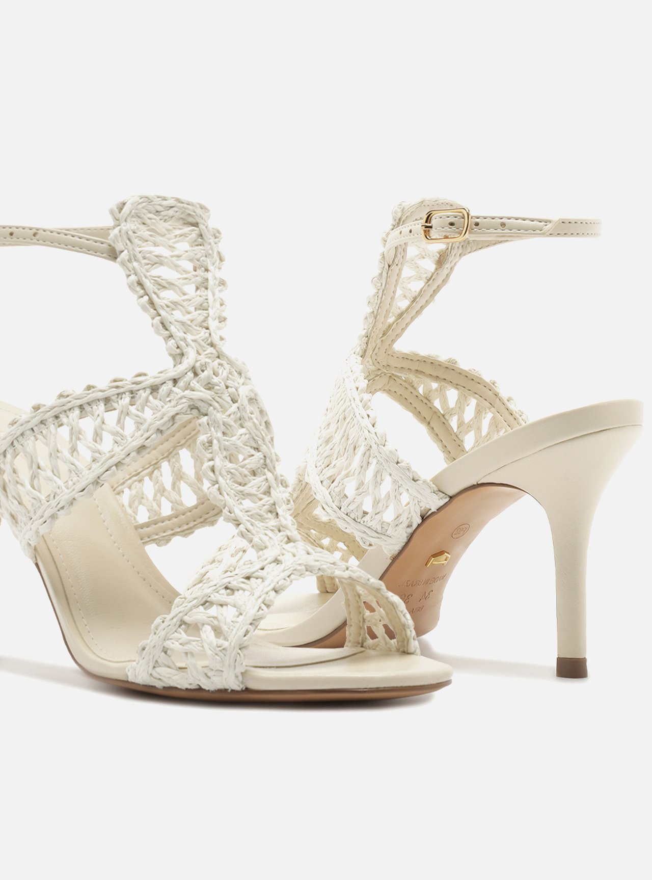 Sandália Off-White Salto Fino Tiras Bordadas — foto 4