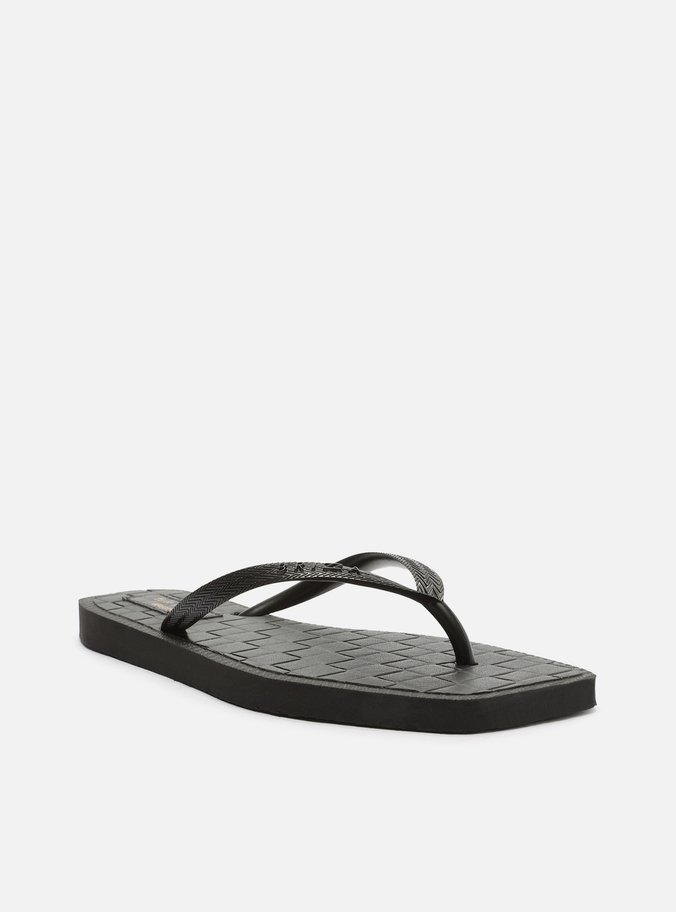 Chinelo de Dedo Preto Jelly