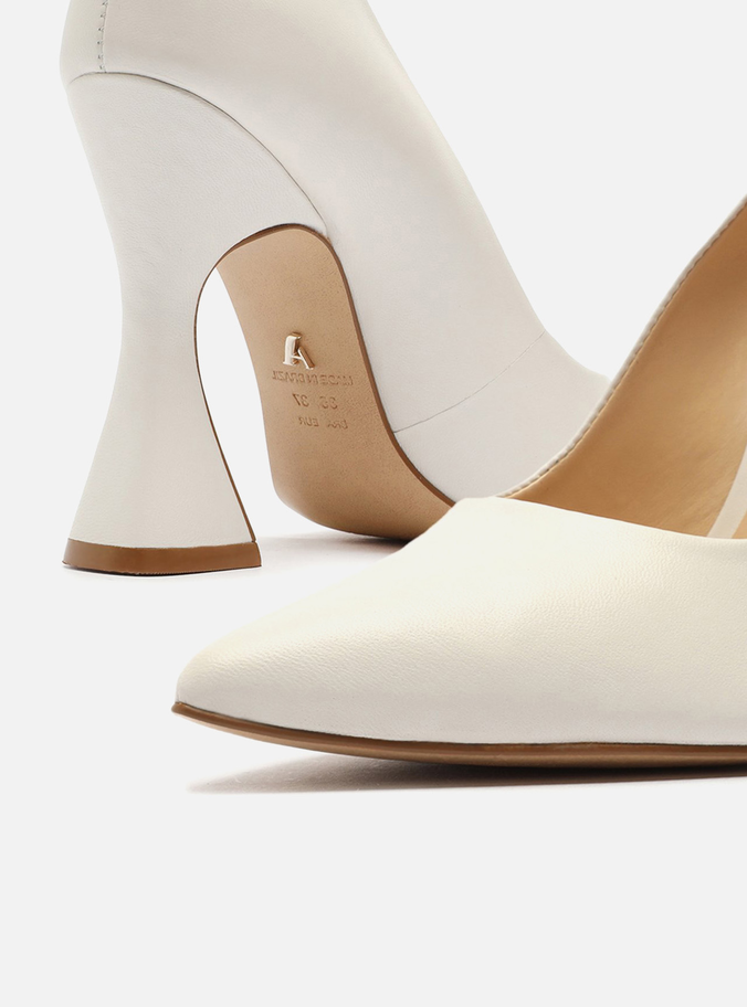 Arezzo sale scarpin branco